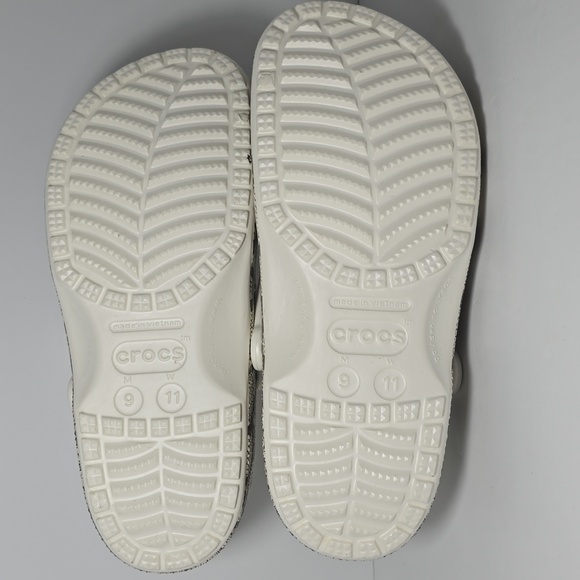 Crocs Snake Skin Clogs - Picture 5 of 6